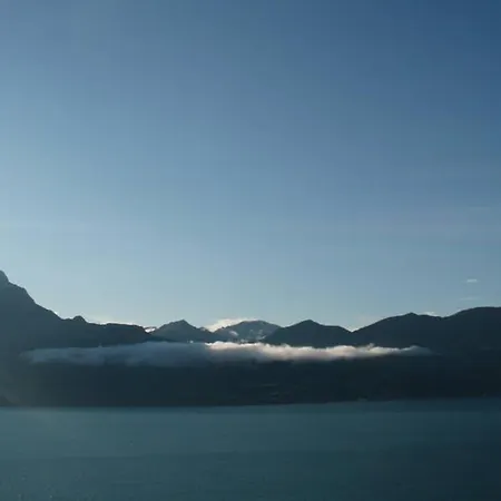 Elegante In Centro Lägenhet Torri Del Benaco